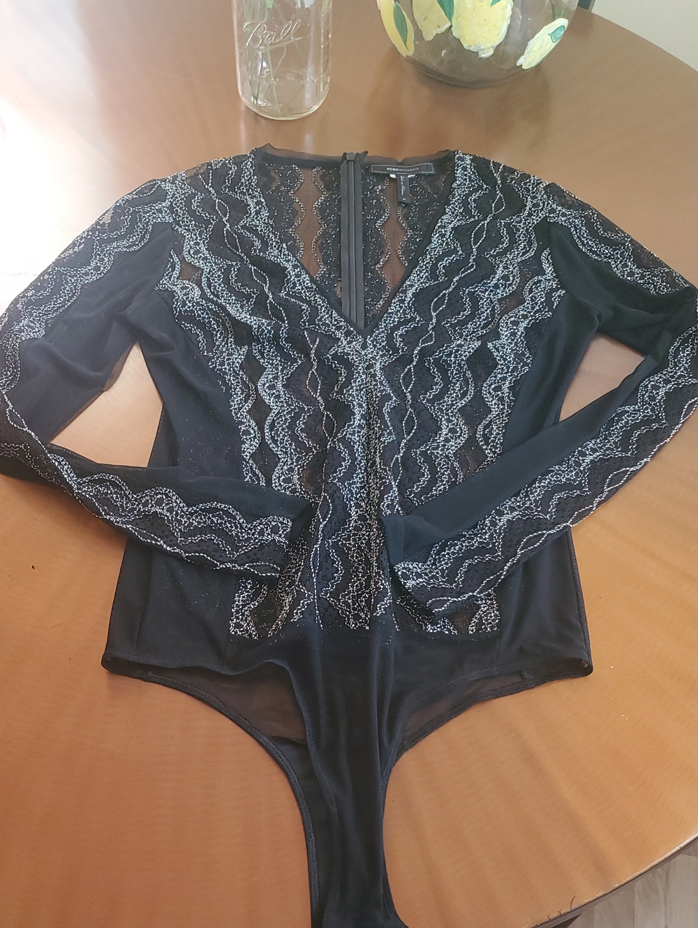 BCBGMAXAZRIA Black And Wtite Lace-Accent Long Sleeve Bodysuit Very Pretty